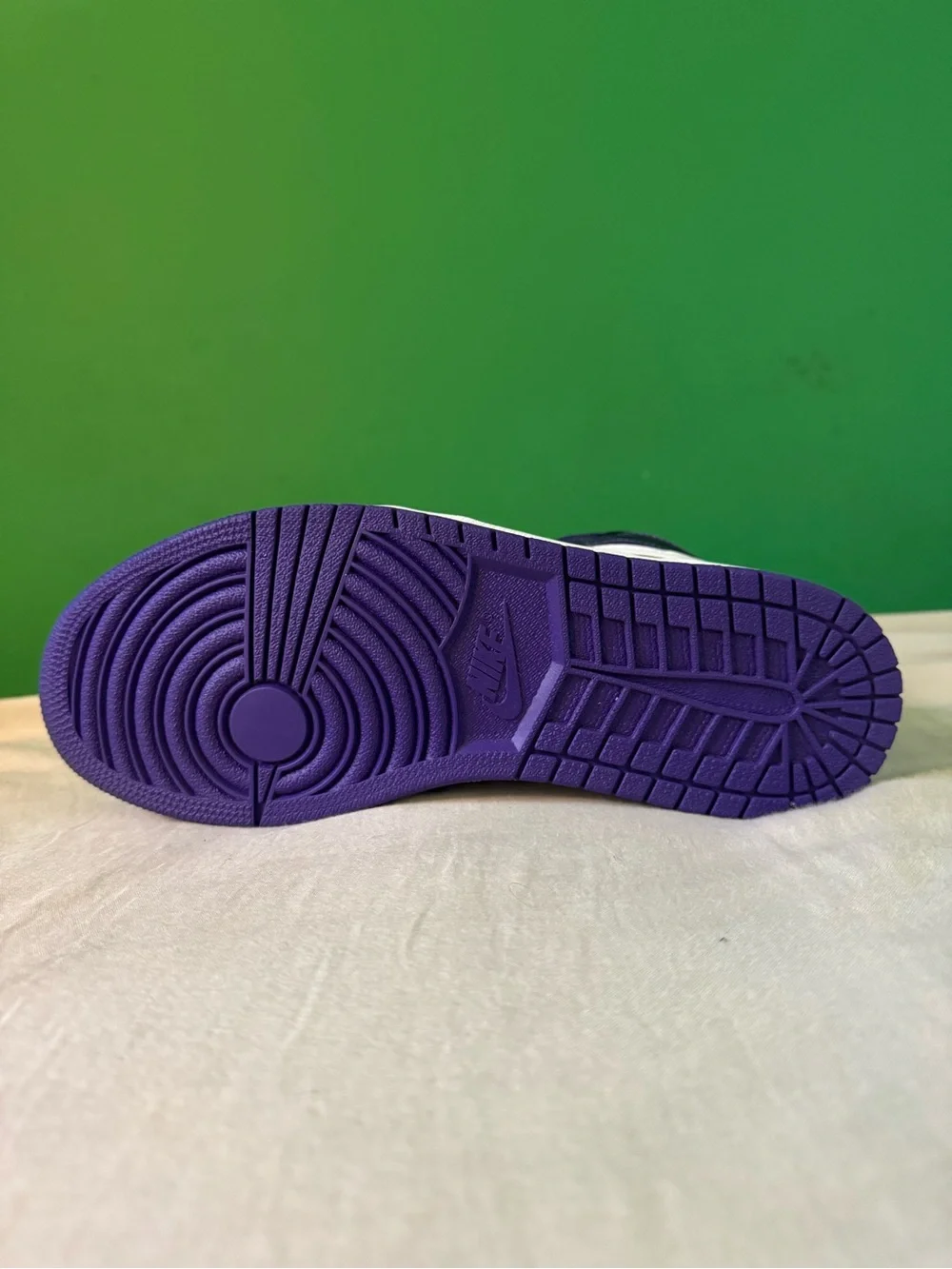 Jordan 1 high court purple size 10.5